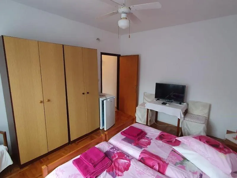 Rooms Roza With Private Bathroom Fuskulin Country Area 6 Km From The Beach