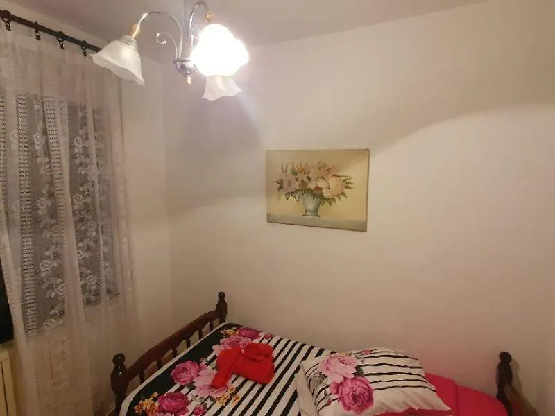 ゲストハウス Rooms Roza With Private Bathroom Fuskulin Country Area 6 Km From The Beach