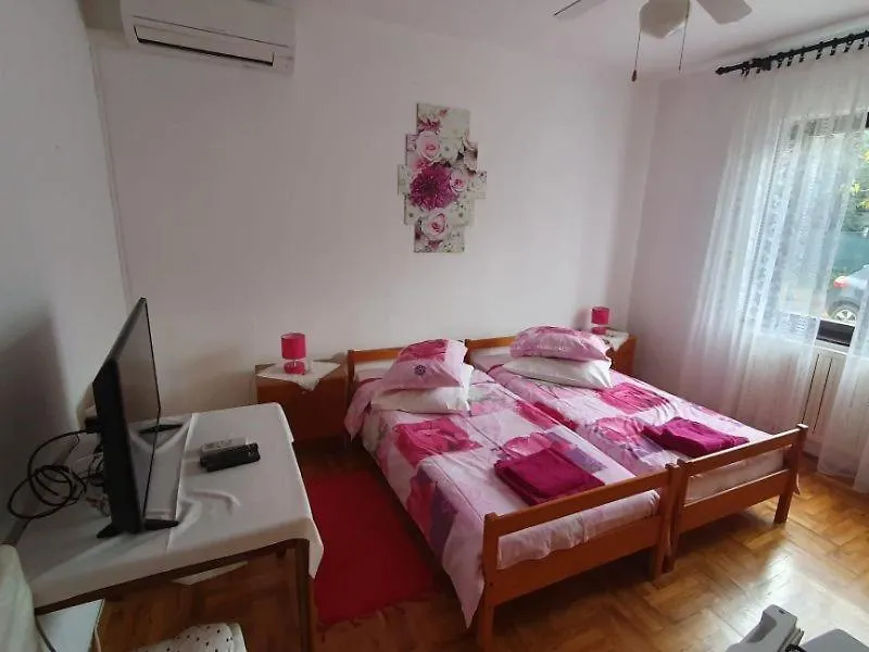 Rooms Roza With Private Bathroom Fuskulin Country Area 6 Km From The Beach 0*,